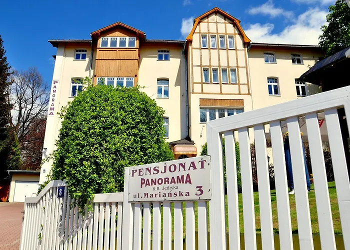 住宿加早餐酒店 Panorama 波兰尼卡-兹德鲁伊